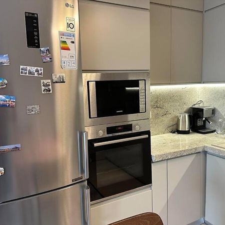 Family Friendly 2 Bedroom Apartment Eden Gardens Tirana City Center Kültér fotó