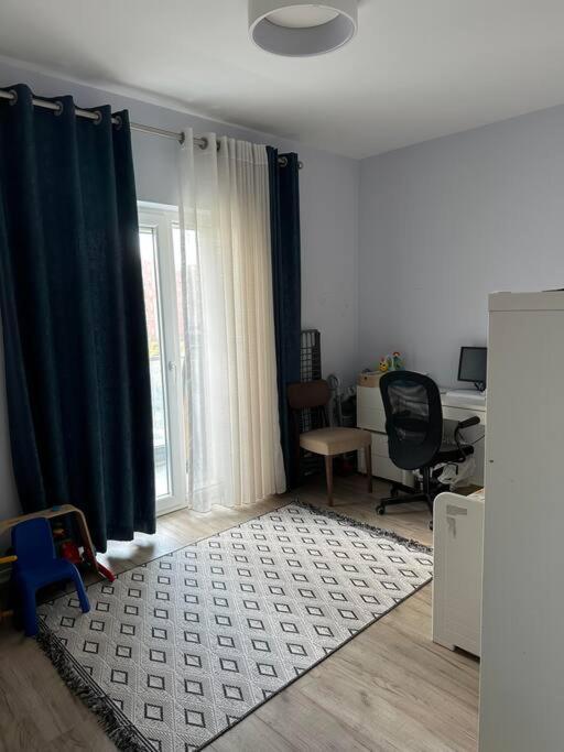 Family Friendly 2 Bedroom Apartment Eden Gardens Tirana City Center Kültér fotó