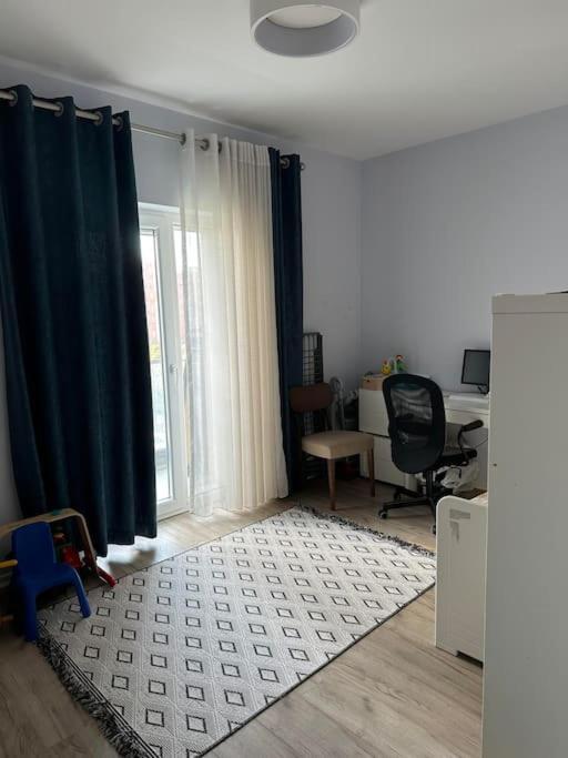 Family Friendly 2 Bedroom Apartment Eden Gardens Tirana City Center Kültér fotó